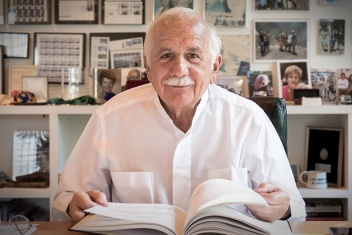Moshe Safdie